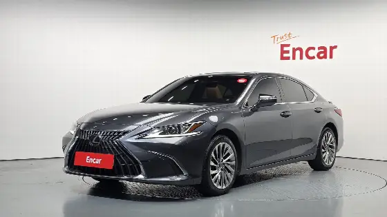 2023 Lexus ES Luxury Plus