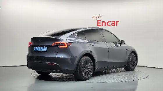 2022 Tesla Model Y Long Range AWD