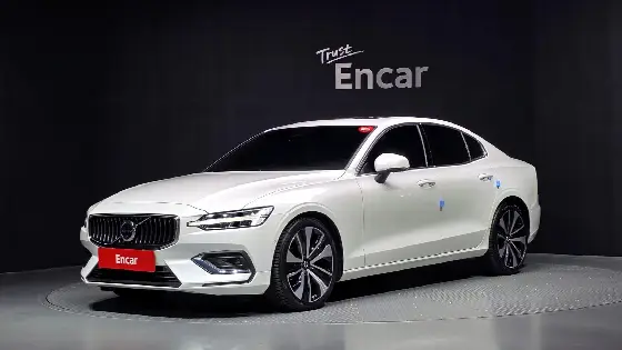 2023 Volvo S60 B5 Ultimate Bright