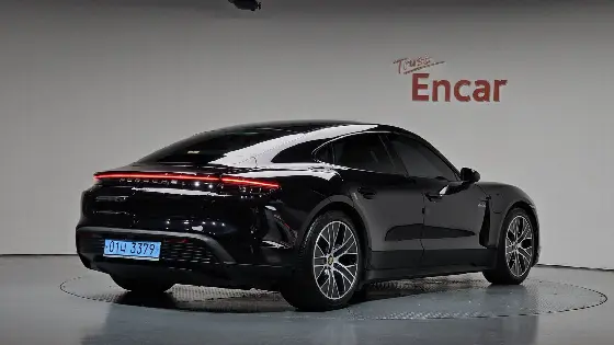 2023 Porsche Taycan Base