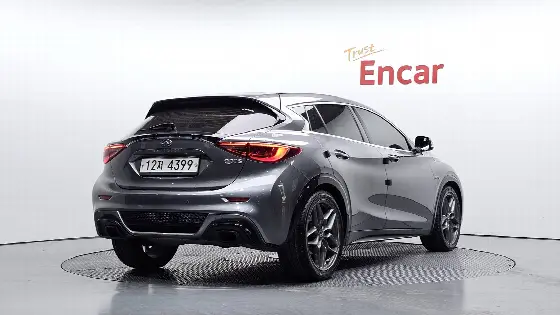 2017 Infiniti Q30 2.0 Premium