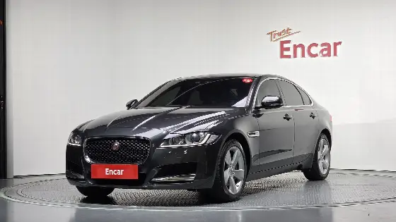 2018 Jaguar XF 25t Prestige AWD