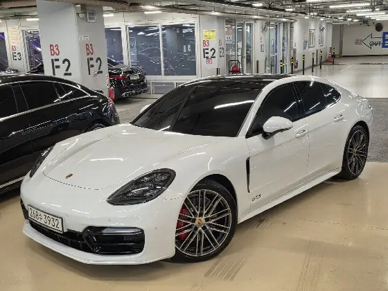 2020 Porsche Panamera 4.0 GTS