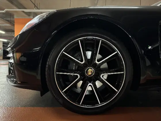 2023 Porsche Panamera 2.9 AWD Platinum Edition