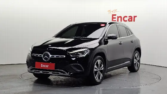 2021 Mercedes-Benz GLA-Class GLA220