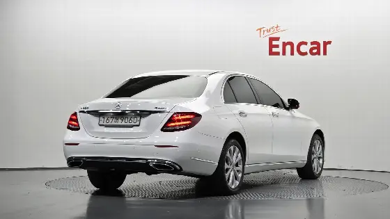 2020 Mercedes-Benz E-Class E300 4MATIC Exclusive