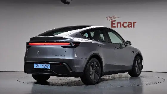2026 Tesla Model Y Premium Long Range AWD