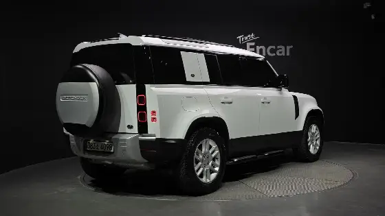 2021 Land Rover Defender 110 D250 S