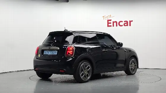 2023 Mini Cooper Resolute Edition