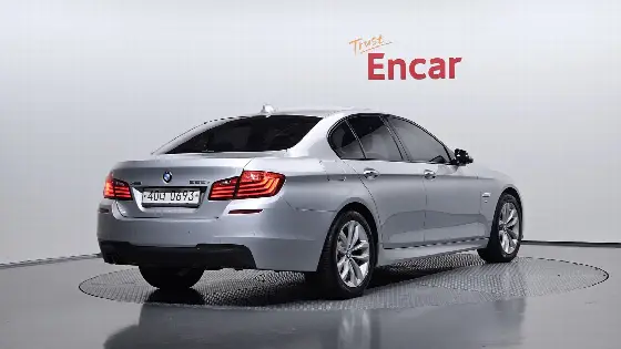 2016 BMW 5-Series 528i xDrive M Aero Dynamic
