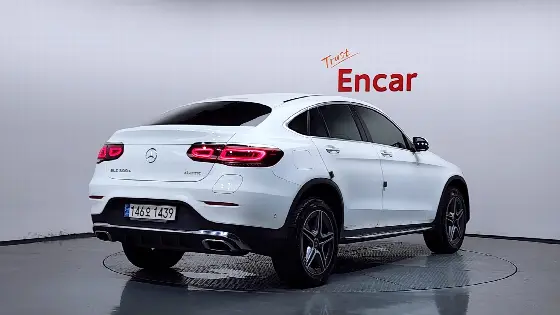 2022 Mercedes-Benz GLC-Class GLC300e 4MATIC Coupe