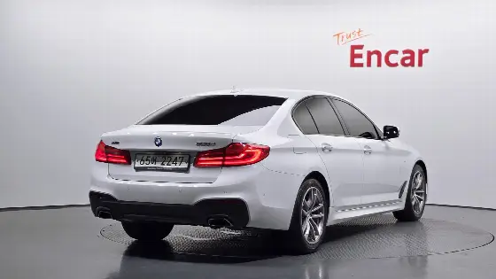 2017 BMW 5-Series 520d xDrive M Sport Package Plus