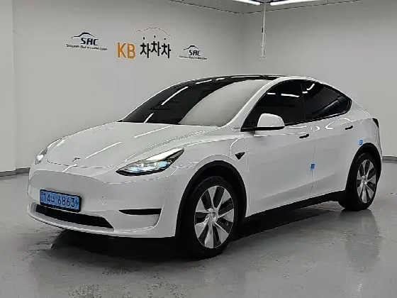 2024 Tesla Model Y RWD
