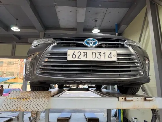 2016 Toyota Camry Hybrid XLE