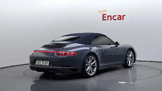 2017 Porsche 911 CARRERA 4 CABRIOLET