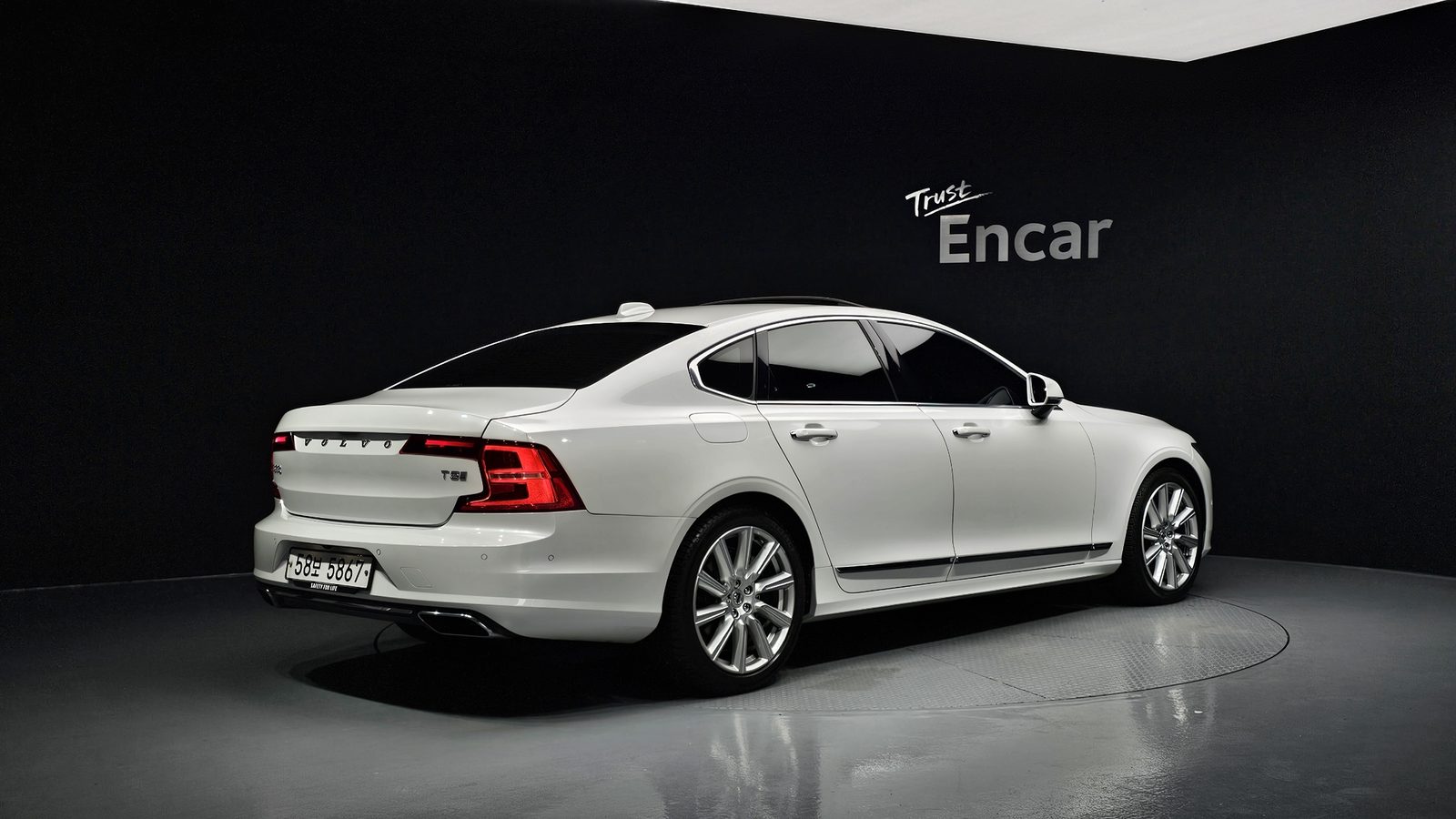 2018 Volvo S90