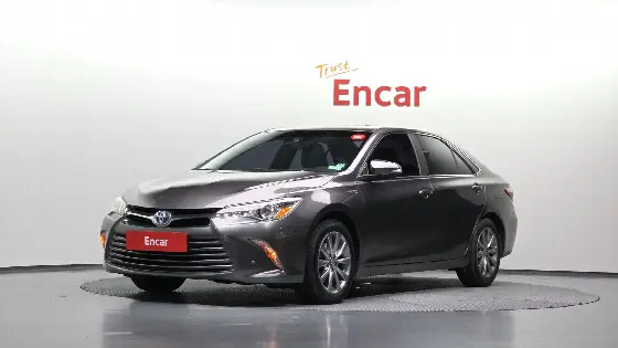 2017 Toyota Camry Hybrid LE