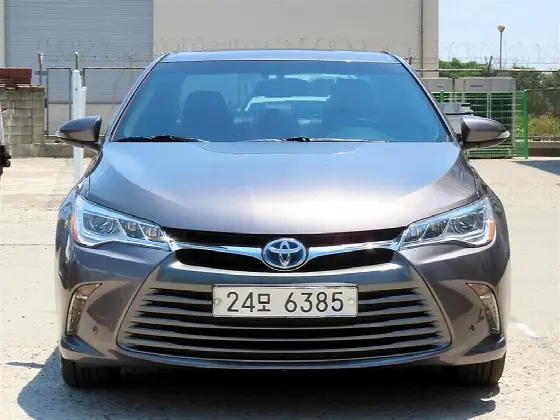2016 Toyota Camry Hybrid XLE