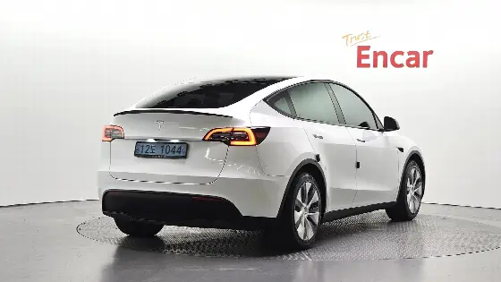 2023 Tesla Model Y RWD