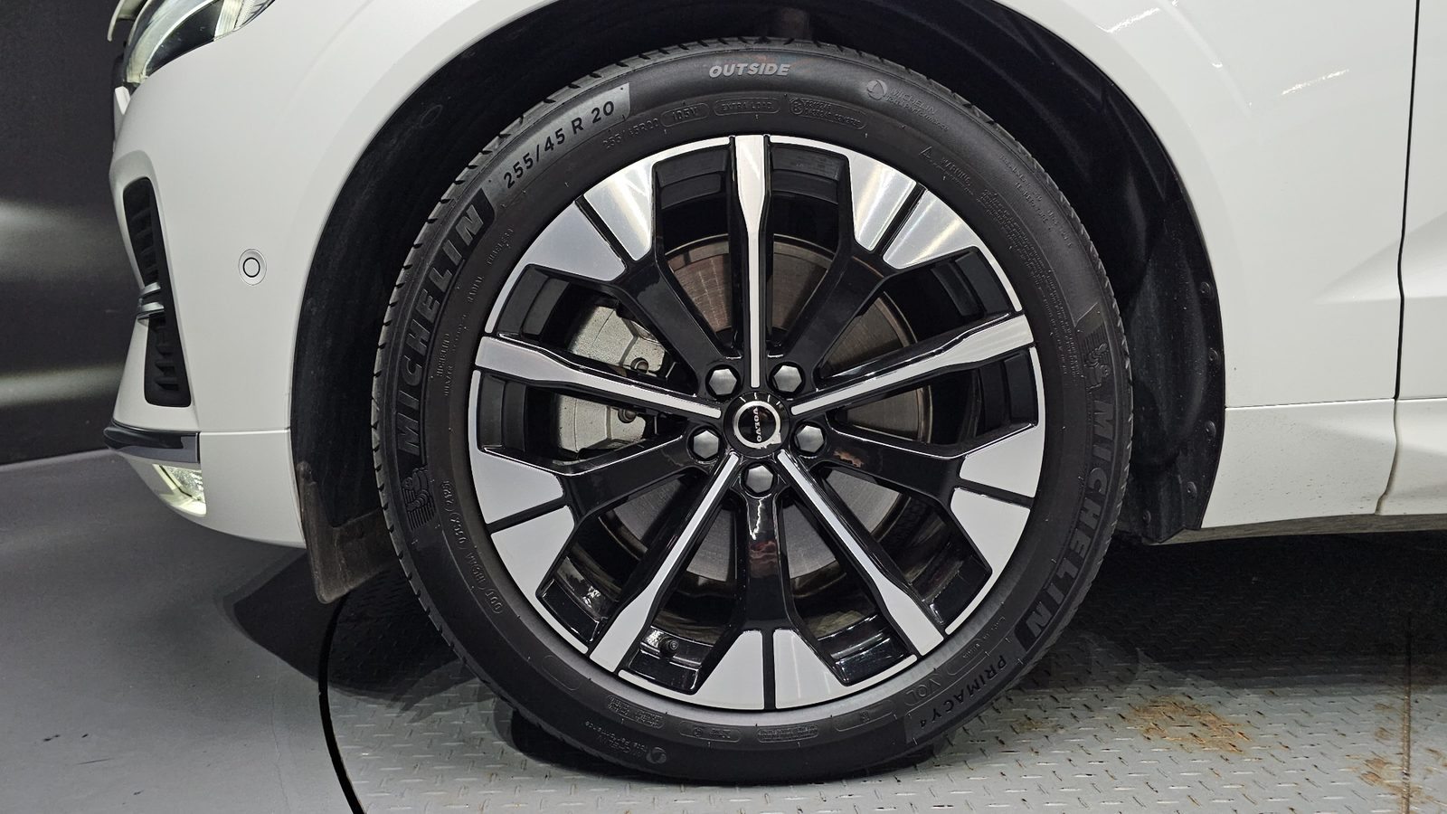 2025 Volvo XC60