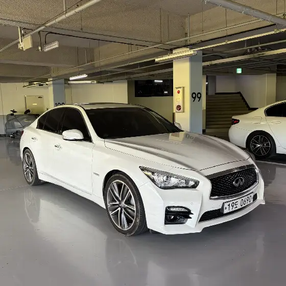 2016 Infiniti Q50 3.5 Hybrid Essence