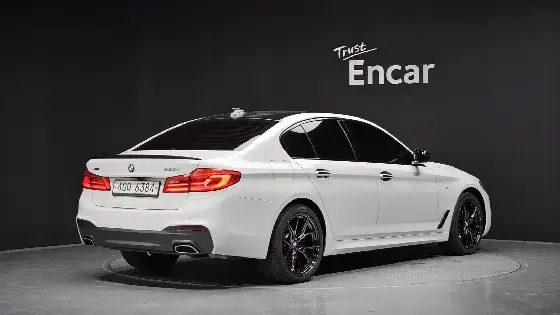 2017 BMW 5-Series 530i xDrive M Sport Package Plus