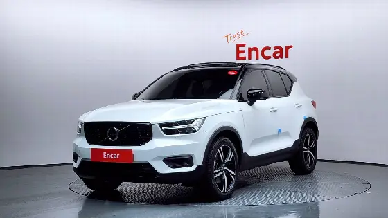 2018 Volvo XC40 T4 R-Design