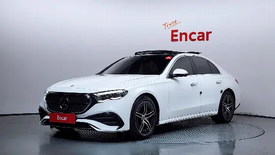 2025 Mercedes-Benz E-Class E300 4MATIC AMG Line