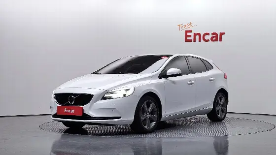2018 Volvo V40 D3