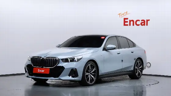 2025 BMW 5-Series 530i xDrive M Sport