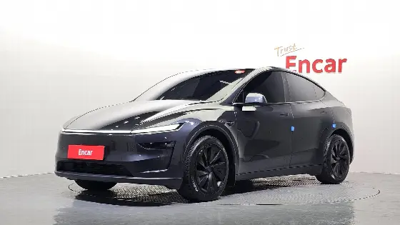 2025 Tesla Model Y RWD