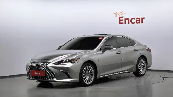 2025 Lexus ES Executive