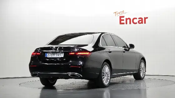 2021 Mercedes-Benz E-Class E220d 4MATIC Exclusive