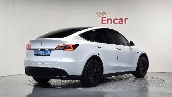 2021 Tesla Model Y Standard Range RWD