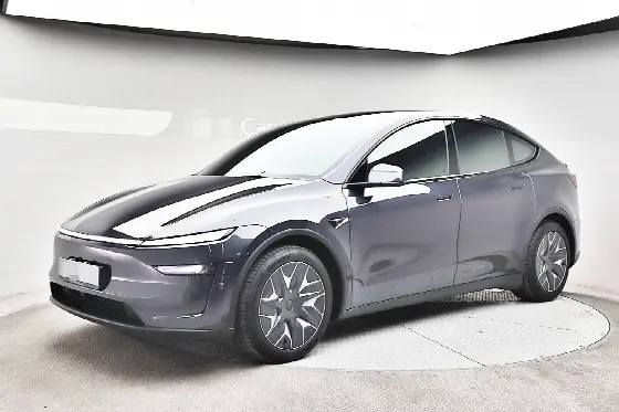 2026 Tesla Model Y L Long Range AWD