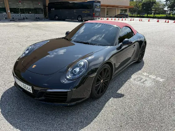 2018 Porsche 911 Carrera 4S Cabriolet