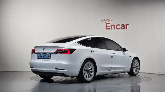 2021 Tesla Model 3 Long Range AWD
