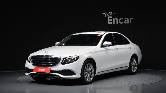 2018 Mercedes-Benz E-Class E300 4MATIC Exclusive